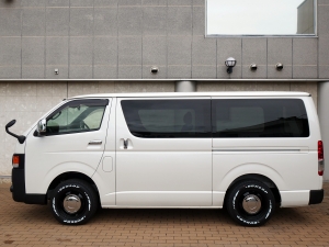 ハイエースバンディーゼル4WD　丸目換装FD-classic