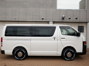 ハイエースバンディーゼル4WD　丸目換装FD-classic