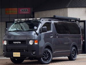 ハイエースバン丸目カスタム　ネオクラシック