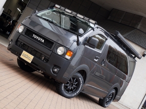 ハイエースバン丸目カスタム　ネオクラシック