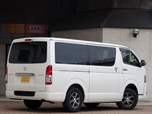 ハイエースバンディーゼル4WD　純正アルミ　TRDスポイラー
