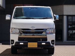ハイエースバンディーゼル4WD　ベッド付き　車中泊