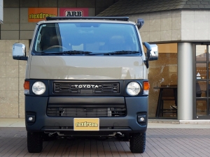 ハイエースバンディーゼル4WD　アースカラーパッケージ6X3アーバンカーキ
