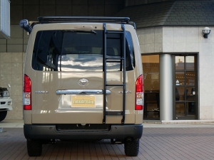 ハイエースバンディーゼル4WD　アースカラーパッケージ6X3アーバンカーキ