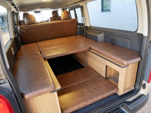 ハイエースバンディーゼル4WD　アースカラーパッケージ6X3アーバンカーキ