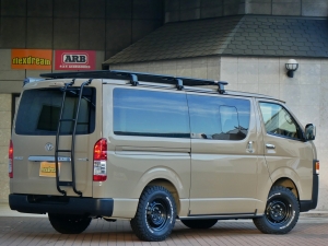 ハイエースバンディーゼル4WD　アースカラーパッケージ6X3アーバンカーキ