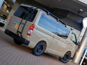 ハイエースバンディーゼル4WD　アースカラーパッケージ6X3アーバンカーキ