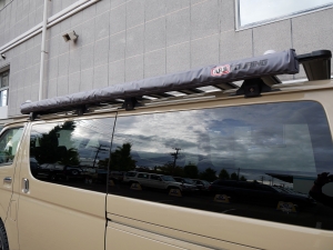 ハイエースバンディーゼル4WD　アースカラーパッケージ4V6ベージュ