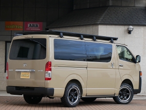 ハイエースバンディーゼル4WD　アースカラーパッケージ4V6ベージュ