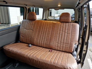 ハイエースバンディーゼル4WD　アースカラーパッケージ4V6ベージュ