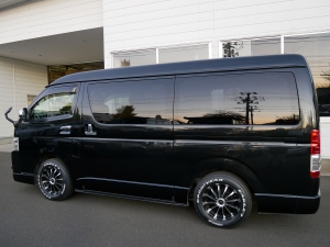 ハイエースワゴン4型ハイエースワゴン4WD車中泊コンプリート