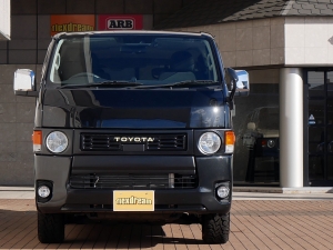 ハイエースバンディーゼル4WD　丸目換装FD-classic