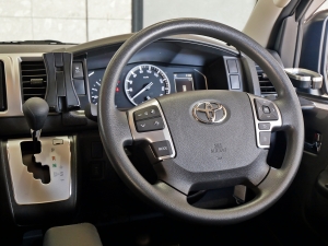 ハイエースバンディーゼル4WD　丸目換装FD-classic
