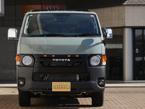 ハイエースバンディーゼル4WD　MONOBOX丸目　ベッドキット