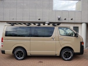 ハイエースバンディーゼル4WD　アースカラーパッケージ4V6ベージュ