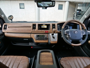 ハイエースバンディーゼル4WD　アースカラーパッケージ4V6ベージュ