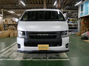 ハイエースバン4WD　アースカラーパッケージ６Ｘ３カーキ