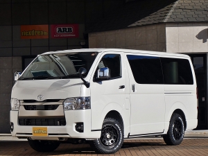 ハイエースバンディーゼル四駆　ベッドキット付き