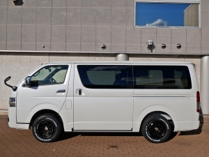 ハイエースバンディーゼル四駆　ベッドキット付き