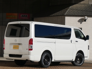 ハイエースバンディーゼル四駆　ベッドキット付き