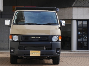 ハイエースバンディーゼル4WD　アースカラーパッケージ4V6ベージュ