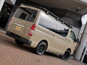 ハイエースバンディーゼル4WD　アースカラーパッケージ4V6ベージュ