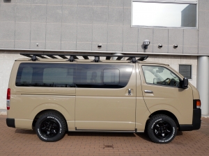 ハイエースバンディーゼル4WD　アースカラーパッケージ4V6ベージュ