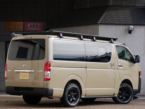 ハイエースバンディーゼル4WD　アースカラーパッケージ4V6ベージュ