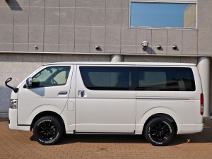 ハイエースバンディーゼル四駆　ベッドキット付き