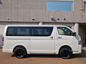 ハイエースバンディーゼル四駆　ベッドキット付き