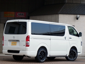 ハイエースバンディーゼル四駆　ベッドキット付き