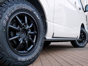 ハイエースバンディーゼル四駆　ベッドキット付き
