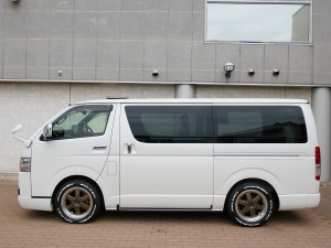 ハイエースバンディーゼル四駆　ベッドキット付き　車中泊