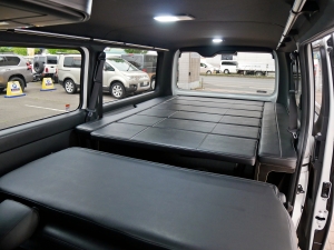 ハイエースバンディーゼル四駆　ベッドキット付き　車中泊