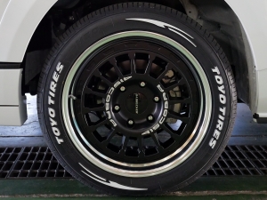 ハイエースワゴン１０人乗り　車中泊できる街乗り仕様車