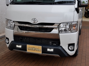 ハイエースバンディーゼル4WD　ベッド付き　車中泊