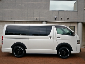 ハイエースバンディーゼル4WD　ベッド付き　車中泊