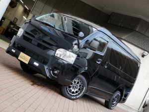 ハイエースワゴン１０人乗り　オフロード仕様　街乗り