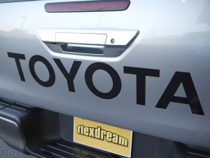 ハイラックスTRD　トノカバー　