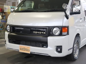 ハイエースバン４ＷＤ　内装架装ＦＤ－ＢＯＸ Ｖ０９