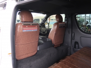 ハイエースバン４ＷＤ　内装架装ＦＤ－ＢＯＸ Ｖ０９