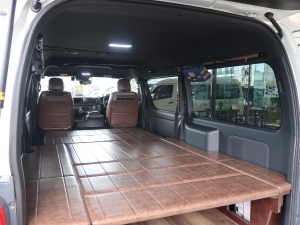 ハイエースバン４ＷＤ　内装架装ＦＤ－ＢＯＸ Ｖ０９