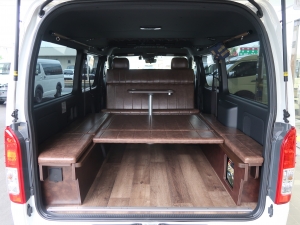 ハイエースバン４ＷＤ　内装架装ＦＤ－ＢＯＸ Ｖ０９