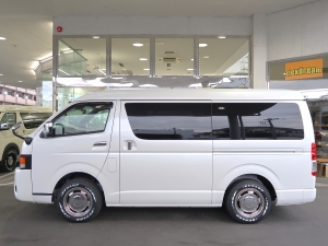 ハイエースバン４ＷＤ　内装架装ＦＤ－ＢＯＸ Ｖ０９