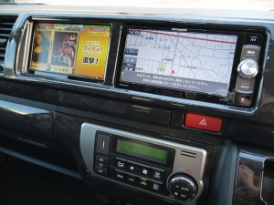 ハイエースワゴン4型新車　10人乗６AT　前向き９名乗車　内装カスタム　ＲＥＶＯシート