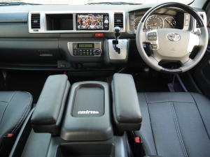 ハイエースワゴン4型新車　10人乗６AT　４ＷＤ