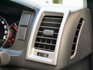 ハイエースワゴン4型新車　10人乗６AT　４ＷＤ