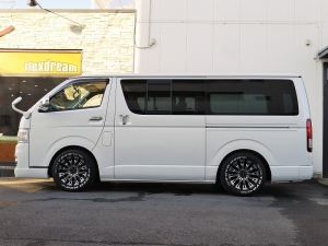 ハイエースバン３型　標準ボディー　低走行車