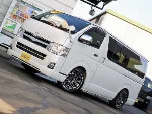ハイエースバン３型　標準ボディー　低走行車