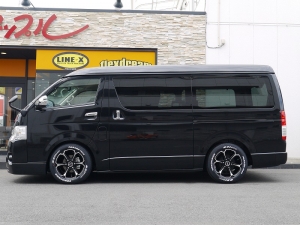 ハイエースワゴン4型新車　10人乗６AT　前向き９名乗車　内装カスタム　ＲＥＶＯシート